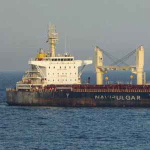 Commercial Ship Still Hijacked off Somali Coast