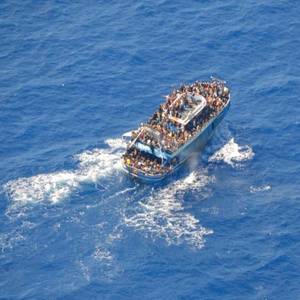 Survivors of Greece Boat Disaster Say Coastguard Rope Toppled Boat