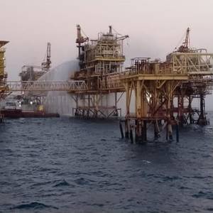 One Dead, Two Seriously Injured After Fire Hit Pemex Oil Platform
