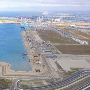 Rotterdam Container Terminal Set for €1 Billion Expansion