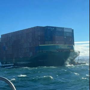 Breakaway Barge Retrieved After Striking Pier in Seattle
