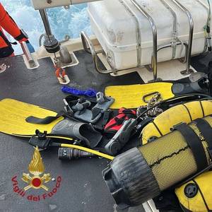 Bayesian Yacht Disaster: How Specialist Search and Rescue Teams Work Underwater