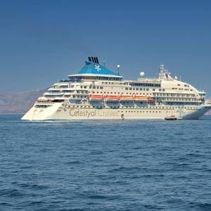 Santorini Welcomes First Cruise Ship After Earthquakes