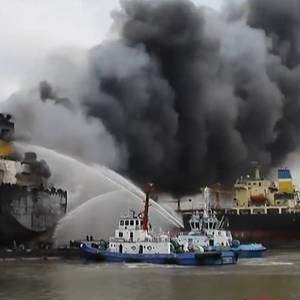 Indonesia Oil Tanker Fire Kills 10, Injures 18
