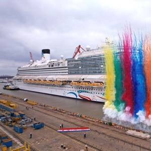 China's First Home-Grown Large Cruise Ship Starts Sea Trials