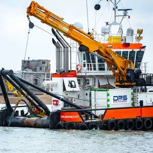 Noise from Agitation Dredging Safe for Marine Mammals and Fish