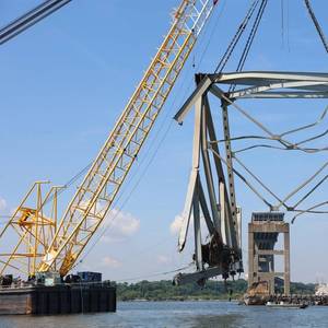 Final Truss Blocking Fort McHenry Federal Channel Removed