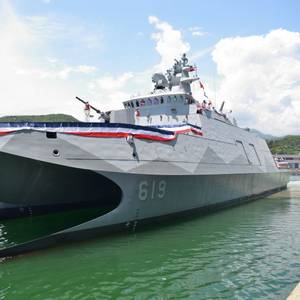 Taiwan Navy Showcases Top Ships in Drills