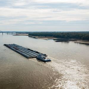 Low Water Hampers Barge Shipping on the Mississippi River