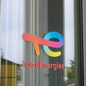 TotalEnergies Seeks $16B Permit For Green Hydrogen Project in Chile