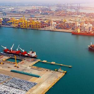 Turbulent First Half of 2025 Echoes Across Global Shipping, Veson Nautical Reports