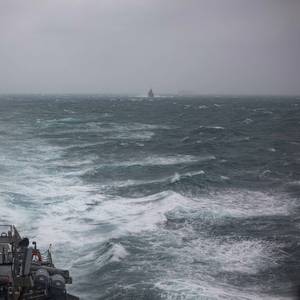 US, Canadian Navies Sail Through Taiwan Strait