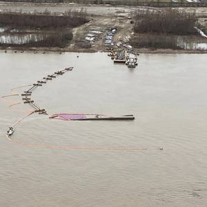 Dredge Capsizes in the Mississippi River
