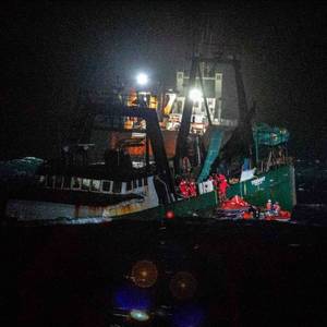 Collision Between Containership and Fishing Vessel Caused by Failure to Keep Watch