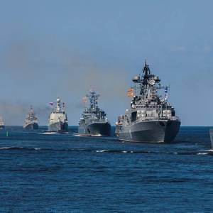 Russian Warships Enter Red Sea