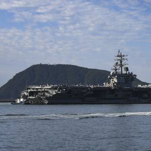 US Aircraft Carrier Arrives in South Korea