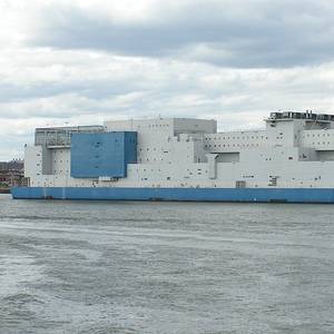 Inmate Dies After Leap from NYC Jail Barge