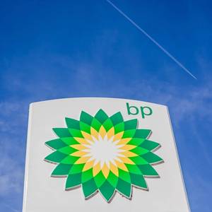 BP Pauses All Shipments Through Red Sea Amid Houthi Attacks