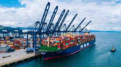 HMM Algeciras has taken the title of world's large