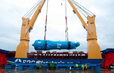 A 1.5 million pound steam generator offloaded at SCPA's Columbus Street Terminal on December 20, 2014. (Photo: SCPA)
