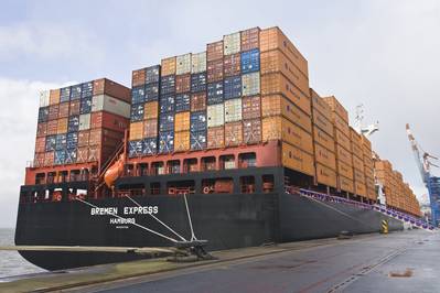a Hapag Lloyd containership alongside during cargo operations (Hapag Lloyd)