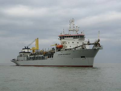 A large dredger: Photo Wiki CCL