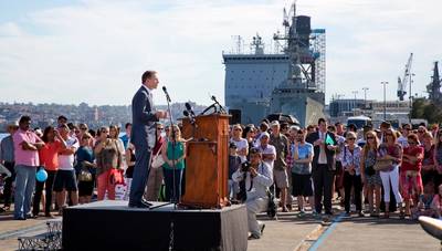 Arrival HMAS Melbourne: Photo credit RAN