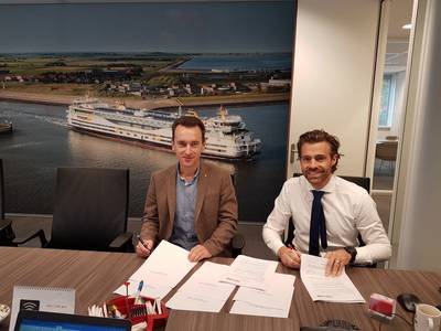 At the contract signing, left to right: Andrey Zherebetsky, Managing Director C-Job Nikolayev, and Basjan Faber, Managing Director C-Job Naval Architects (Photo: C-Job Naval Architects)