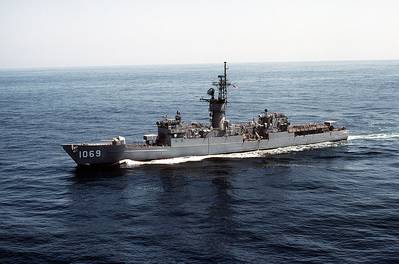 USS Bagley (DE-1069). Credit: PH1 S. Smith. 