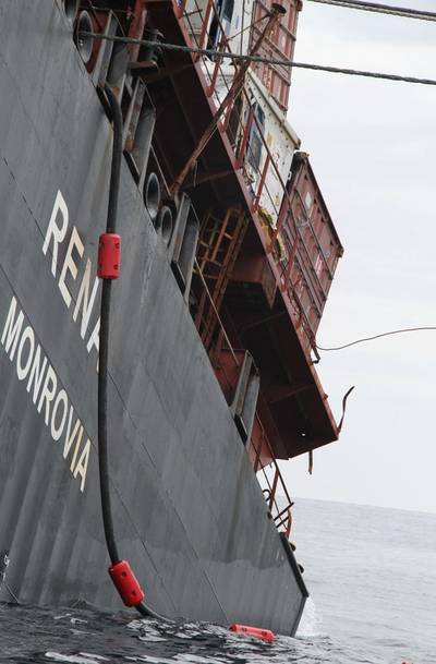 The line that is being used to pump oil off Rena. courtesy: Maritime New Zealand)