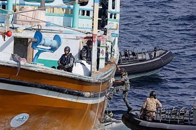 Dhow boarding: Photo credit RAN