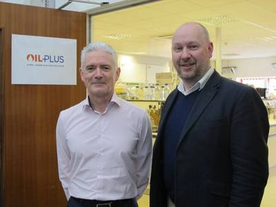 Mark Cavanagh (right) who has acquired Oil Plus beside the company’s managing director Kevin Murray. (Photo: Oil Plus)