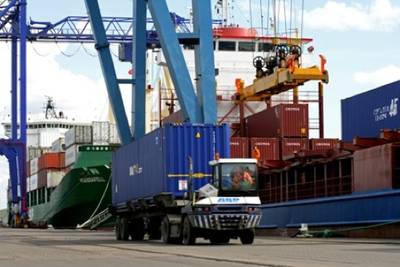 Container Port Operations: Photo credit ABP