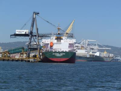 Containership at dock in port of Oakland (Katharine Sweeney)