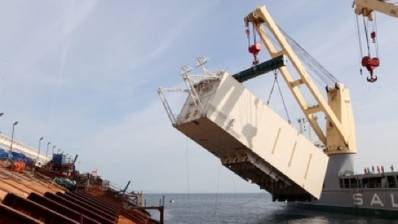 Costa Concordia 1st Sponson: Photo credit Parbuckling Project