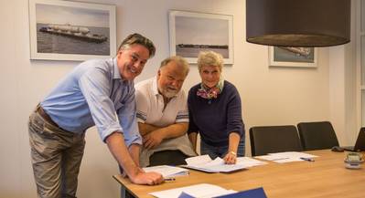 Damen Sales Manager Norway Remko Hottentot, with Torgeir Vareberg and Lisa Chaparian of Skyssbåtservice on the occasion of the contract signing for a Damen Stan Pontoon 4512.   (Photo: Damen)