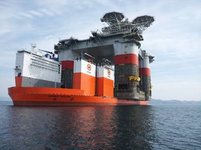 'Dockwise Vanguard' at work: Photo courtesy of Boskalis