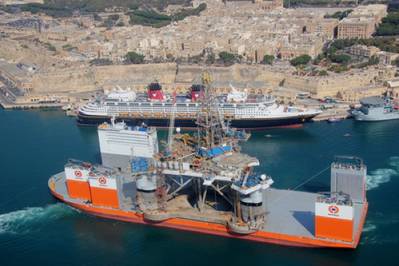 Dockwise Vanguard entering port: Photo courtesy of Boskalis