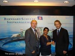 Dr. Ruanthi De Silva from Bernhard Schulte Shipmanagement (middle), along with Mr. John Inge Røtting from Wilhelmsen Ships Service (left) and Jonny Lotten from EDB ErgoGroup (right).