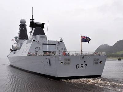 'Duncan' Leaves the Clyde: Photo credit MOD