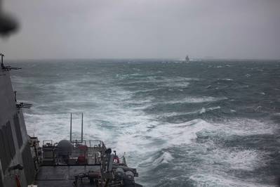 The Arleigh Burke-class guided-missile destroyer USS Higgins (DDG 76) conducts bilateral operations with Royal Canadian Navy Halifax-class frigate HMCS Vancouver (FFH 331) during routine operations in the Taiwan Strait, Oct. 20. (Photo: Trevor Hale/ U.S. Navy)