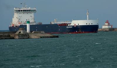 Equinox Class ship the Algoma Harvester entering Port Colborne harbour from Lake Erie (CNW Group/Algoma Central Corporation)