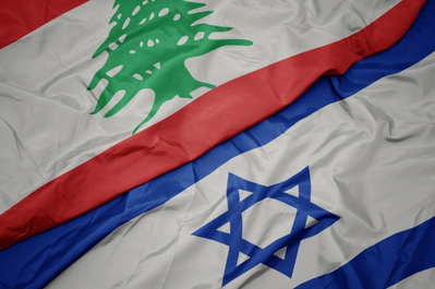 Flags of Lebanon and Israel (Credit:luzitanija
/AdobeStock)