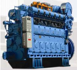MAN 32/40 four-stroke engine.