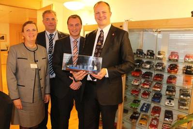 From left to right: Port Director of the Port of Oslo - Anne Sigrid Hamran, Director Norwegian Port Association - Arnt-Einar Litscheim, Country Manager Samskip – Bjorn Waglen and the Minister of Transport - Ketil Solvik-Olsen.