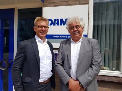 from left to right:
Peter Kok (former Owner/Managing Director WK Hydraulics), Steef Staal (Managing director, Damen Marine Components)
 (Photo: DMC)