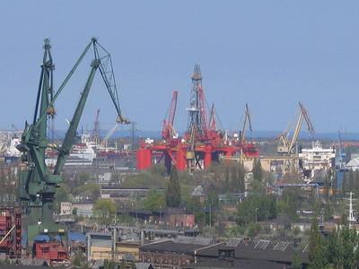 Gdansk Shipyard: Photo credit Wikimedia CCL 2