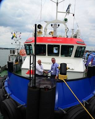 GPS Managing Director John Spencer (left) with Casper Vermeulen, Sales Manager Europe, Damen Shipyards Gorinchem on board the Shoalbuster at Seawork