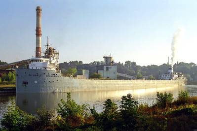 Great Lakes cement carrier (Credit: Rod Burdick)