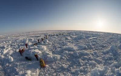 Greenpeace on a mission to protect the Arctic is carrying a specially designed time capsule that contains a 2.7 million signature declaration demanding that the Arctic be designated an internationally recognized global sanctuary. (© Christian Aslund / Greenpeace)